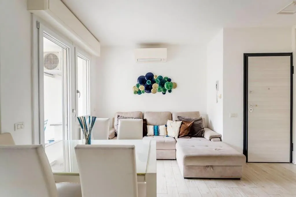 Brand New 3 Bedrooms Apartment In Navigli Area location