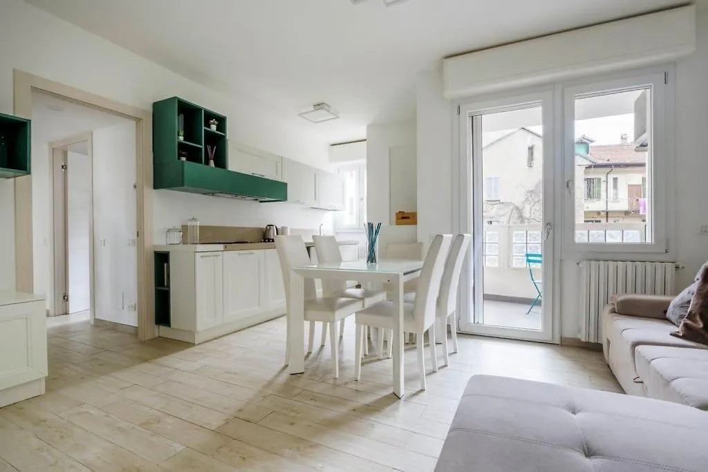Brand New 3 Bedrooms Apartment In Navigli Area Milan Italy