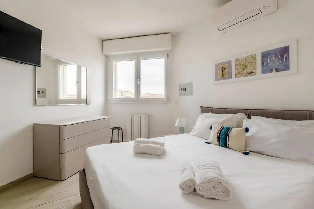 Brand New 3 Bedrooms Apartment In Navigli Area Milan