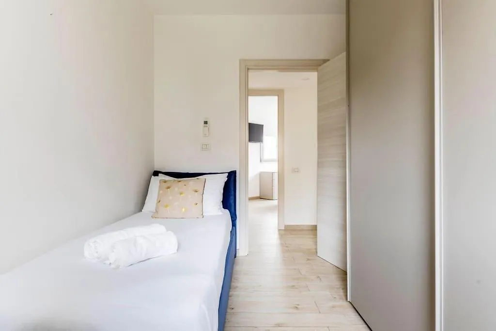 Brand New 3 Bedrooms Apartment In Navigli Area Milan